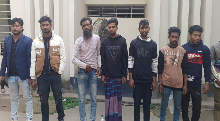 ভৈরবে ৭ ডাকাত গ্রেপ্তার, দেশীয় অস্ত্র উদ্ধার