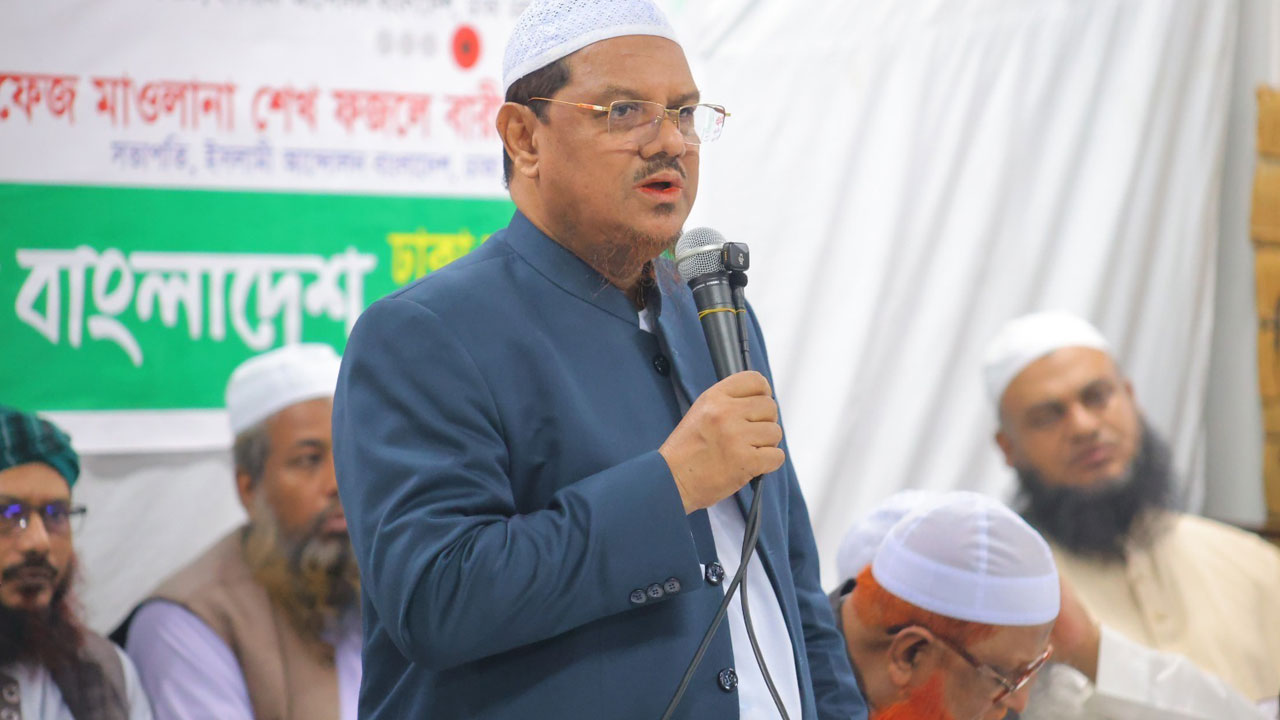 ভারতের প্রধানমন্ত্রীর স্ট্যাটাসের সমালোচনা