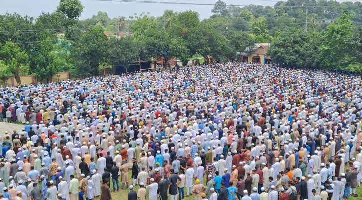 শ্রীপুর পৌরসভার সাবেক মেয়র আনিছুর রহমানের জানাজায় মানুষের ঢল