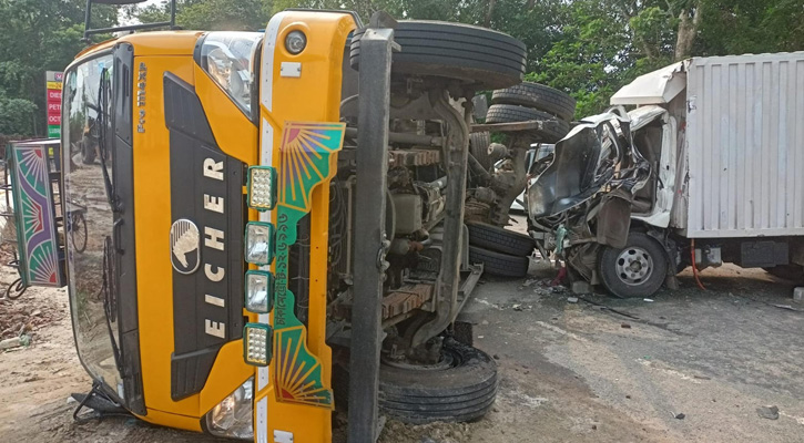 মুকসুদপুরে ট্রাক–কাভার্ড ভ্যানের সংঘর্ষে নিহত ১