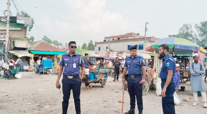 ভুইয়াগাঁতীতে অবৈধ দখল উচ্ছেদ, মাত্র ১০ মিনিটে যানজট নিয়ন্ত্রণে