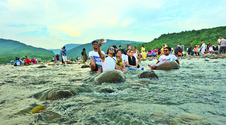 সাদাপাথর ভ্রমণে প্রশাসনের নতুন নির্দেশনা