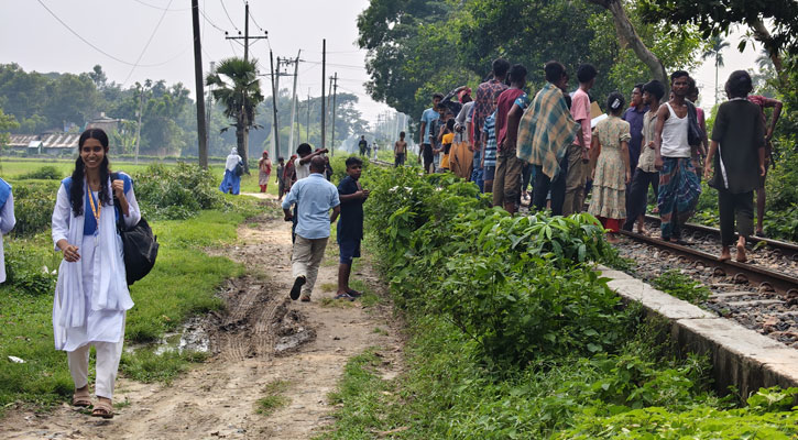 শ্রীমঙ্গলে ট্রেনের ছাদ থেকে পড়ে দুই দিনে দুইজনের মৃত্যু