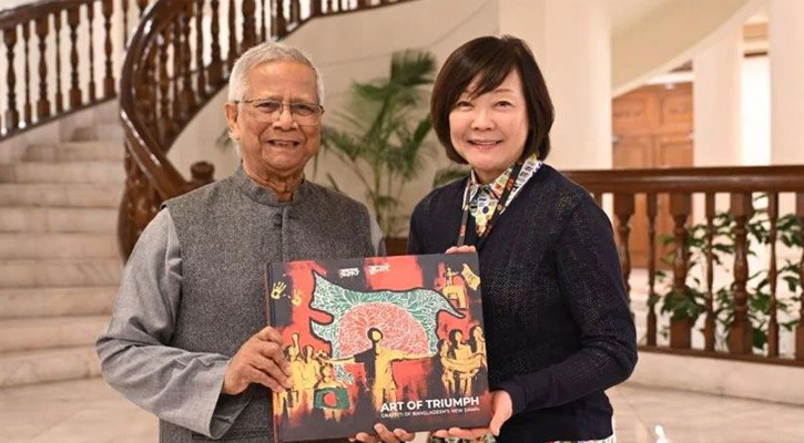প্রধান উপদেষ্টার সঙ্গে সাক্ষাৎ করলেন জাপানের সাবেক প্রধানমন্ত্রীর স্ত্রী