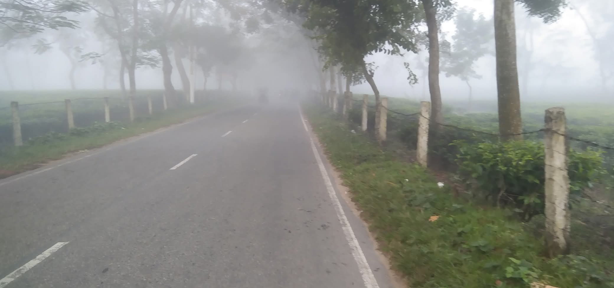মৌলভীবাজারে বেলা গড়ালেও দেখা মেলেনি সূর্যের
