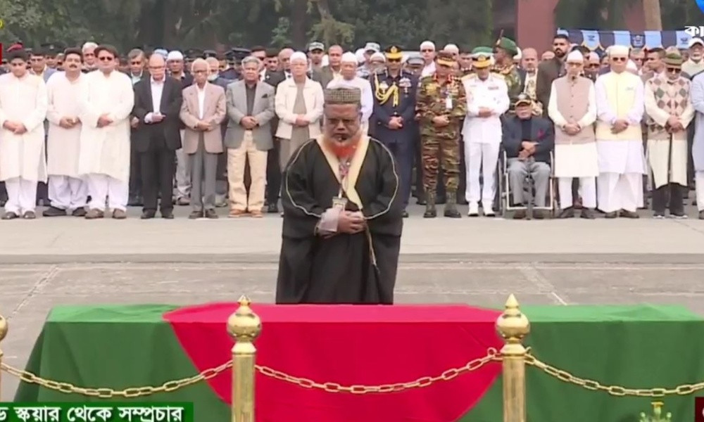 এ কে খন্দকারের জানাজা সম্পন্ন