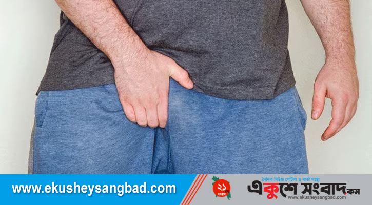 Rus kelin porno Osiyo hojatxonalarida yashirin kamera pornosi